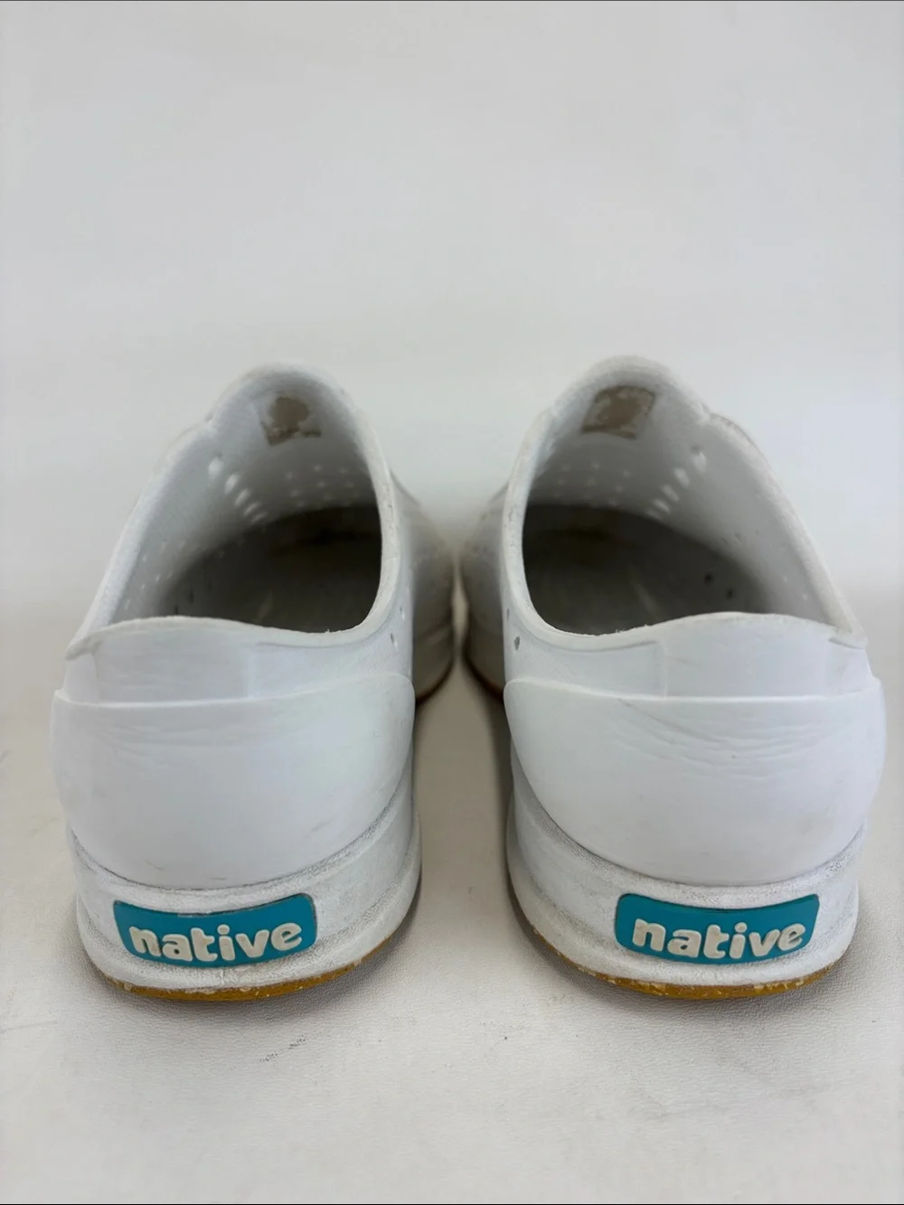 NATIVE Robbie Sugarlite Kids Shoes White Waterproof Slip-On Size J1